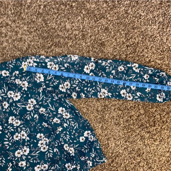 By & By Women’s Green Floral Blouse - Picture 7 of 10